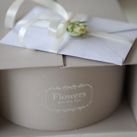 Just Nice Flowers   Gift Box